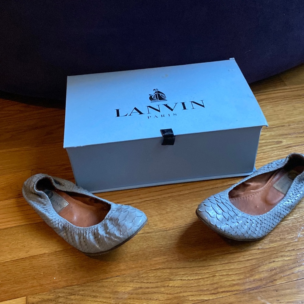 Loves Lanvin Flats